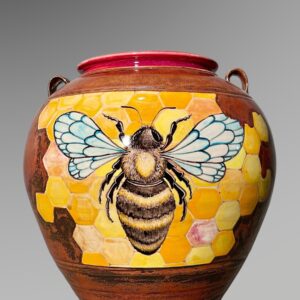 Bee Hive Vase Front