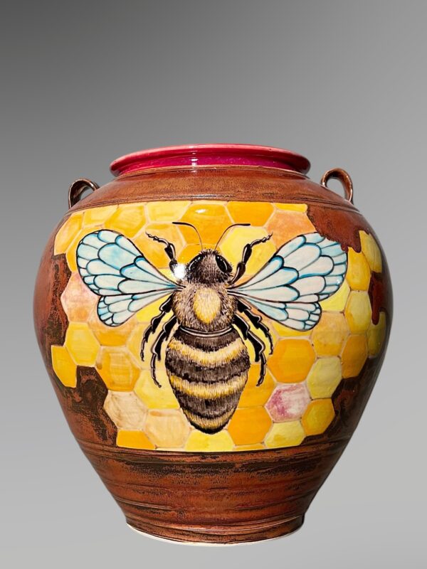 Bee Hive Vase Front